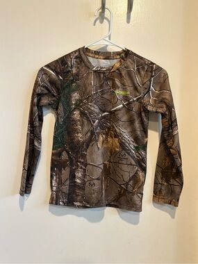 Magellan Outdoors Kids Long Sleeve Realtree Camo Tee - size Youth Small